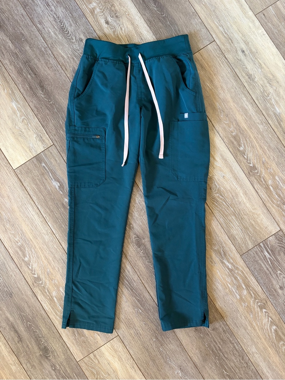 Yola High-Rise Slim Scrub Pants Size XS Petite